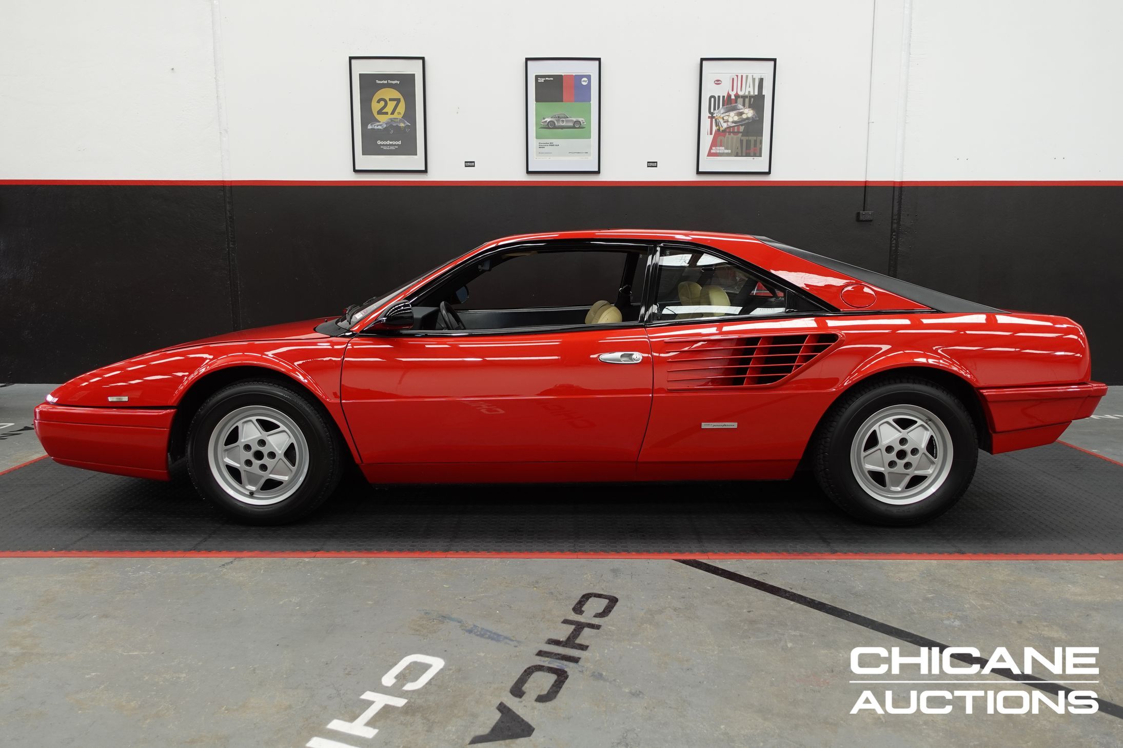 1064-FERRARI-MONDIAL-83-001