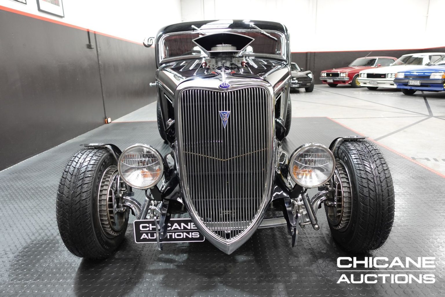 1934 FORD 5 WINDOW V8 COUPE - 1135 - CHICANE AUCTIONS
