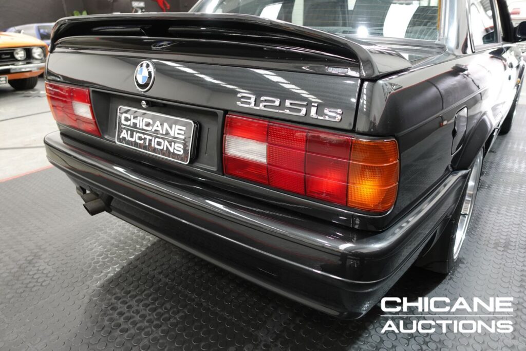 1988 BMW 325is - 1154 - CHICANE AUCTIONS
