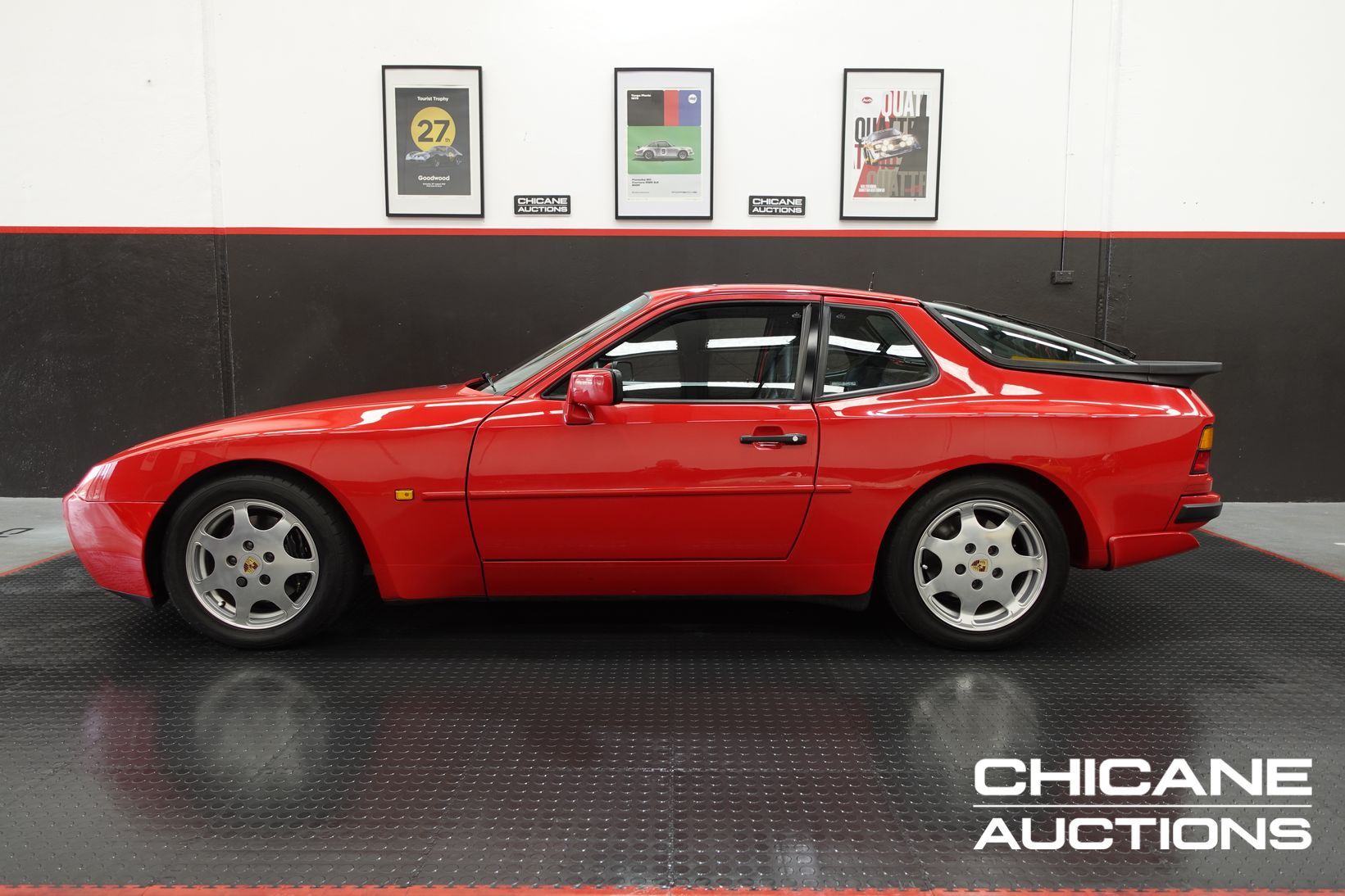 1160 – 1989 Porsche 944 Turbo-007x