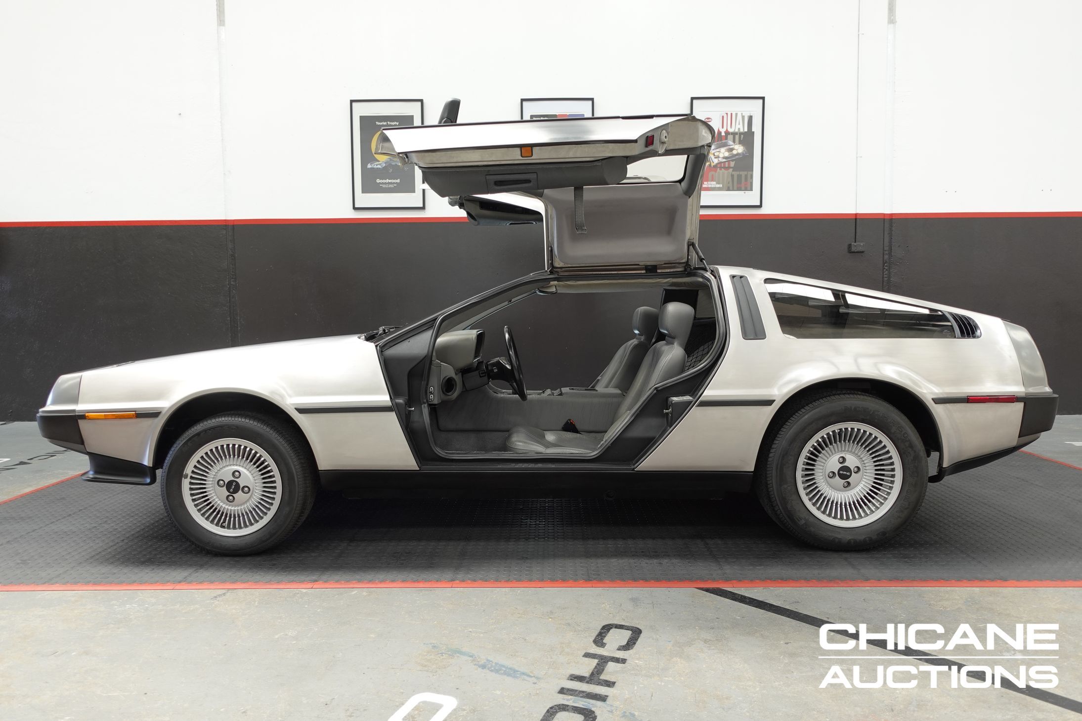 1073 – DeLorean DMC-12-105